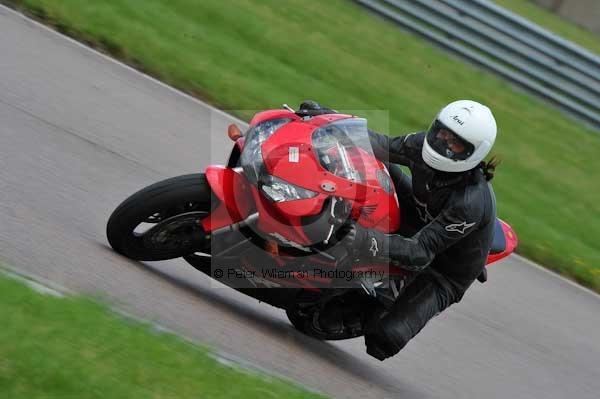 Motorcycle action photographs;Rockingham;Rockingham photographs;event digital images;eventdigitalimages;no limits trackday;peter wileman photography;rockingham corby northamptonshire;trackday;trackday digital images;trackday photos