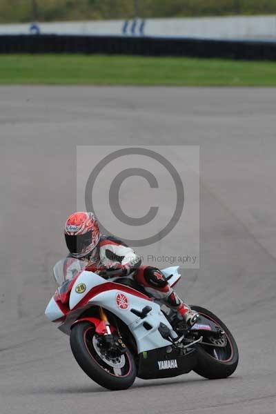 Motorcycle action photographs;Rockingham;Rockingham photographs;event digital images;eventdigitalimages;no limits trackday;peter wileman photography;rockingham corby northamptonshire;trackday;trackday digital images;trackday photos