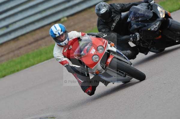 Motorcycle action photographs;Rockingham;Rockingham photographs;event digital images;eventdigitalimages;no limits trackday;peter wileman photography;rockingham corby northamptonshire;trackday;trackday digital images;trackday photos