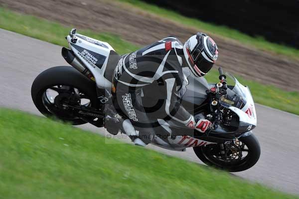 Motorcycle action photographs;Rockingham;Rockingham photographs;event digital images;eventdigitalimages;no limits trackday;peter wileman photography;rockingham corby northamptonshire;trackday;trackday digital images;trackday photos