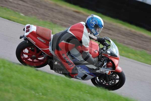 Motorcycle action photographs;Rockingham;Rockingham photographs;event digital images;eventdigitalimages;no limits trackday;peter wileman photography;rockingham corby northamptonshire;trackday;trackday digital images;trackday photos