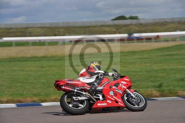 Motorcycle action photographs;Rockingham;Rockingham photographs;event digital images;eventdigitalimages;no limits trackday;peter wileman photography;rockingham corby northamptonshire;trackday;trackday digital images;trackday photos