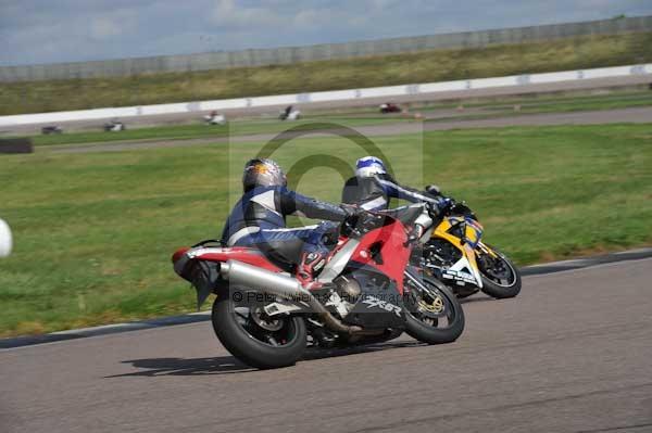 Motorcycle action photographs;Rockingham;Rockingham photographs;event digital images;eventdigitalimages;no limits trackday;peter wileman photography;rockingham corby northamptonshire;trackday;trackday digital images;trackday photos