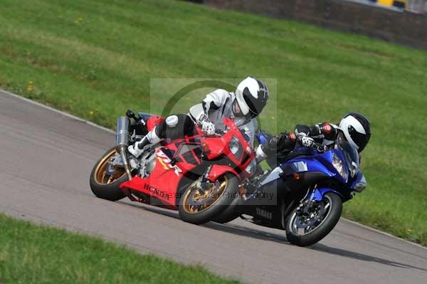 Motorcycle action photographs;Rockingham;Rockingham photographs;event digital images;eventdigitalimages;no limits trackday;peter wileman photography;rockingham corby northamptonshire;trackday;trackday digital images;trackday photos