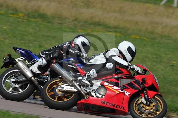 Motorcycle action photographs;Rockingham;Rockingham photographs;event digital images;eventdigitalimages;no limits trackday;peter wileman photography;rockingham corby northamptonshire;trackday;trackday digital images;trackday photos
