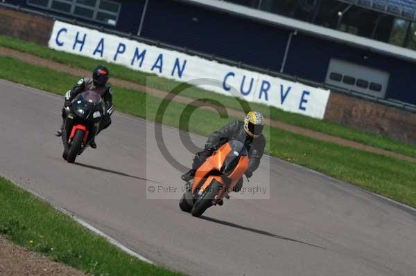 Motorcycle action photographs;Rockingham;Rockingham photographs;event digital images;eventdigitalimages;no limits trackday;peter wileman photography;rockingham corby northamptonshire;trackday;trackday digital images;trackday photos