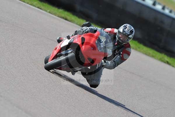Motorcycle action photographs;Rockingham;Rockingham photographs;event digital images;eventdigitalimages;no limits trackday;peter wileman photography;rockingham corby northamptonshire;trackday;trackday digital images;trackday photos