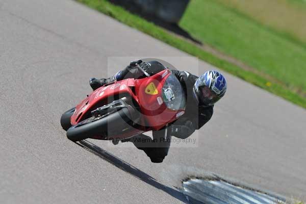 Motorcycle action photographs;Rockingham;Rockingham photographs;event digital images;eventdigitalimages;no limits trackday;peter wileman photography;rockingham corby northamptonshire;trackday;trackday digital images;trackday photos