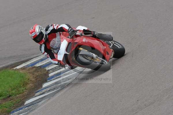 Motorcycle action photographs;Rockingham;Rockingham photographs;event digital images;eventdigitalimages;no limits trackday;peter wileman photography;rockingham corby northamptonshire;trackday;trackday digital images;trackday photos