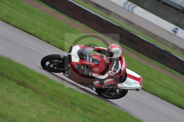 Motorcycle action photographs;Rockingham;Rockingham photographs;event digital images;eventdigitalimages;no limits trackday;peter wileman photography;rockingham corby northamptonshire;trackday;trackday digital images;trackday photos