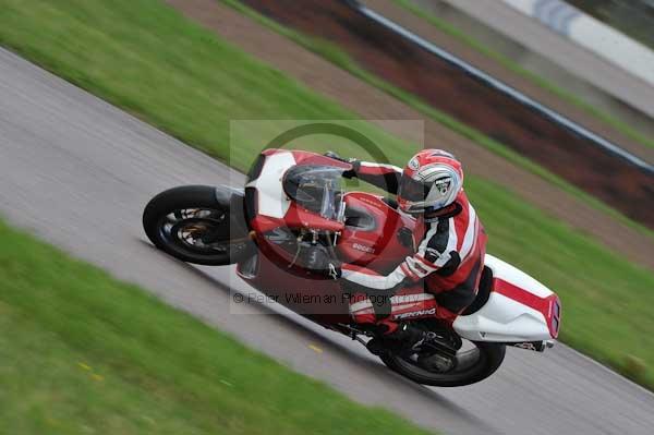 Motorcycle action photographs;Rockingham;Rockingham photographs;event digital images;eventdigitalimages;no limits trackday;peter wileman photography;rockingham corby northamptonshire;trackday;trackday digital images;trackday photos