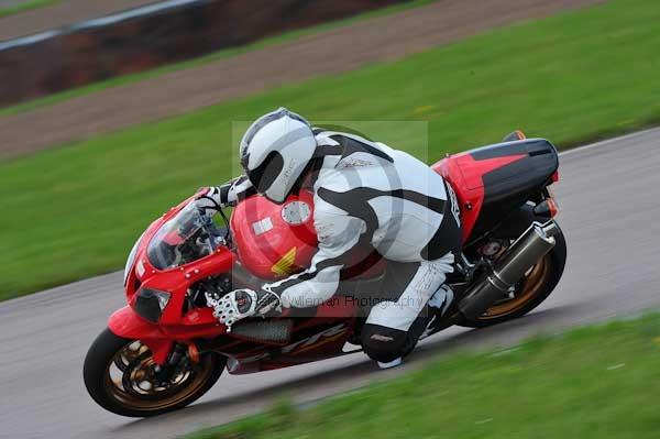 Motorcycle action photographs;Rockingham;Rockingham photographs;event digital images;eventdigitalimages;no limits trackday;peter wileman photography;rockingham corby northamptonshire;trackday;trackday digital images;trackday photos