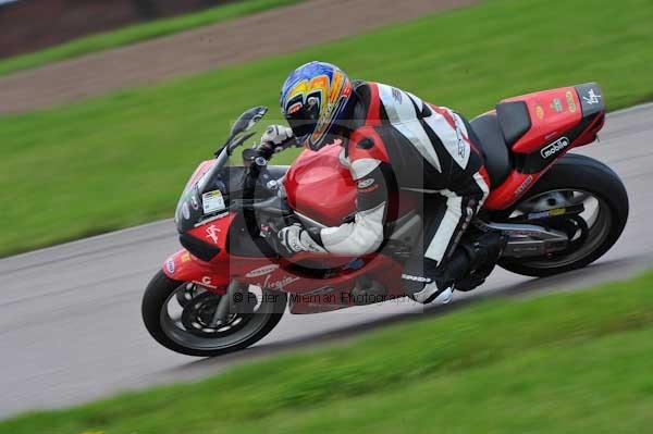 Motorcycle action photographs;Rockingham;Rockingham photographs;event digital images;eventdigitalimages;no limits trackday;peter wileman photography;rockingham corby northamptonshire;trackday;trackday digital images;trackday photos