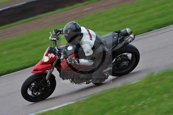 Motorcycle action photographs;Rockingham;Rockingham photographs;event digital images;eventdigitalimages;no limits trackday;peter wileman photography;rockingham corby northamptonshire;trackday;trackday digital images;trackday photos