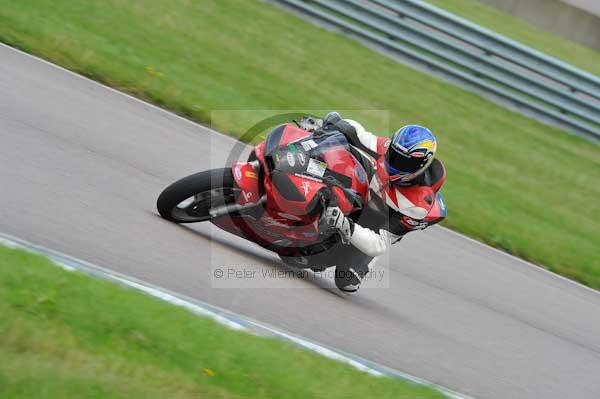 Motorcycle action photographs;Rockingham;Rockingham photographs;event digital images;eventdigitalimages;no limits trackday;peter wileman photography;rockingham corby northamptonshire;trackday;trackday digital images;trackday photos
