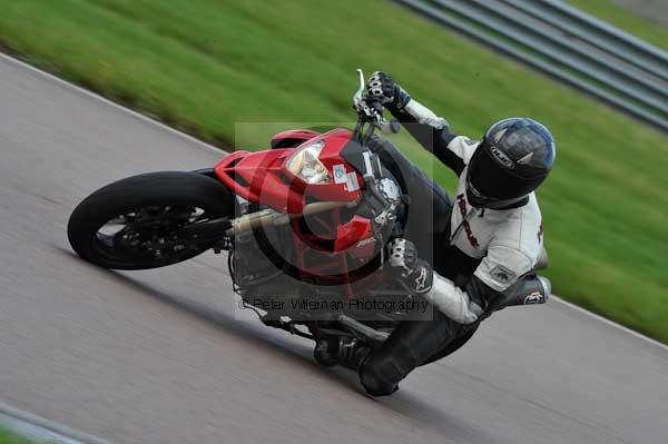Motorcycle action photographs;Rockingham;Rockingham photographs;event digital images;eventdigitalimages;no limits trackday;peter wileman photography;rockingham corby northamptonshire;trackday;trackday digital images;trackday photos