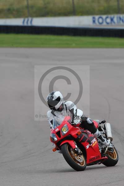 Motorcycle action photographs;Rockingham;Rockingham photographs;event digital images;eventdigitalimages;no limits trackday;peter wileman photography;rockingham corby northamptonshire;trackday;trackday digital images;trackday photos