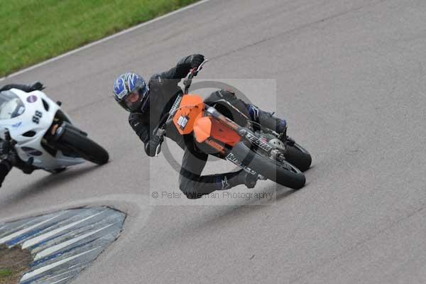 Motorcycle action photographs;Rockingham;Rockingham photographs;event digital images;eventdigitalimages;no limits trackday;peter wileman photography;rockingham corby northamptonshire;trackday;trackday digital images;trackday photos