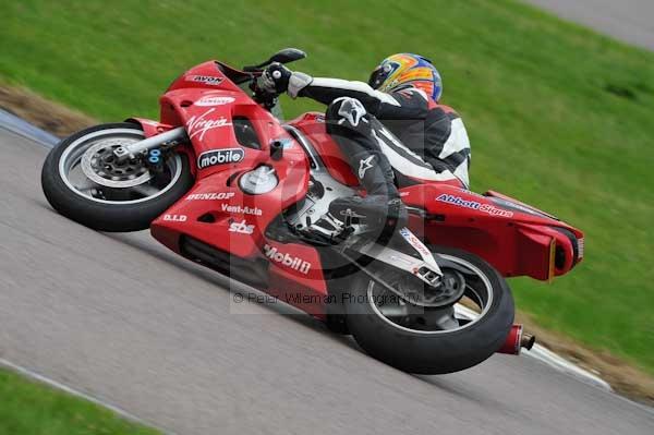 Motorcycle action photographs;Rockingham;Rockingham photographs;event digital images;eventdigitalimages;no limits trackday;peter wileman photography;rockingham corby northamptonshire;trackday;trackday digital images;trackday photos