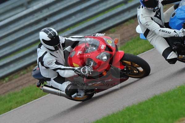 Motorcycle action photographs;Rockingham;Rockingham photographs;event digital images;eventdigitalimages;no limits trackday;peter wileman photography;rockingham corby northamptonshire;trackday;trackday digital images;trackday photos