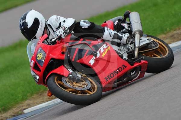 Motorcycle action photographs;Rockingham;Rockingham photographs;event digital images;eventdigitalimages;no limits trackday;peter wileman photography;rockingham corby northamptonshire;trackday;trackday digital images;trackday photos