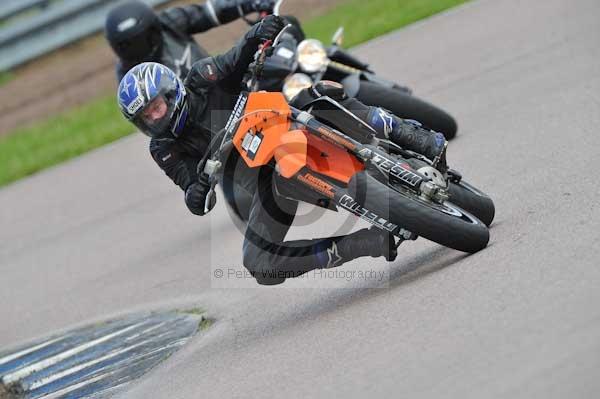 Motorcycle action photographs;Rockingham;Rockingham photographs;event digital images;eventdigitalimages;no limits trackday;peter wileman photography;rockingham corby northamptonshire;trackday;trackday digital images;trackday photos