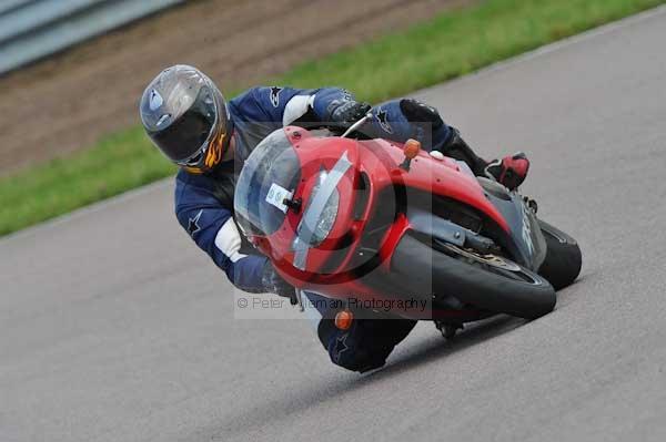 Motorcycle action photographs;Rockingham;Rockingham photographs;event digital images;eventdigitalimages;no limits trackday;peter wileman photography;rockingham corby northamptonshire;trackday;trackday digital images;trackday photos