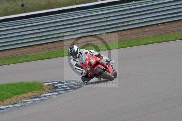 Motorcycle action photographs;Rockingham;Rockingham photographs;event digital images;eventdigitalimages;no limits trackday;peter wileman photography;rockingham corby northamptonshire;trackday;trackday digital images;trackday photos