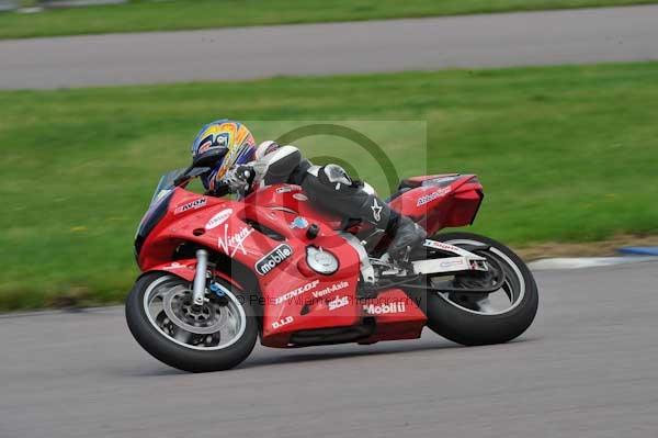 Motorcycle action photographs;Rockingham;Rockingham photographs;event digital images;eventdigitalimages;no limits trackday;peter wileman photography;rockingham corby northamptonshire;trackday;trackday digital images;trackday photos