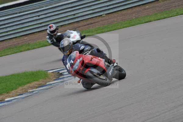 Motorcycle action photographs;Rockingham;Rockingham photographs;event digital images;eventdigitalimages;no limits trackday;peter wileman photography;rockingham corby northamptonshire;trackday;trackday digital images;trackday photos