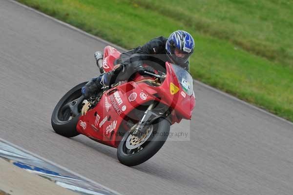 Motorcycle action photographs;Rockingham;Rockingham photographs;event digital images;eventdigitalimages;no limits trackday;peter wileman photography;rockingham corby northamptonshire;trackday;trackday digital images;trackday photos