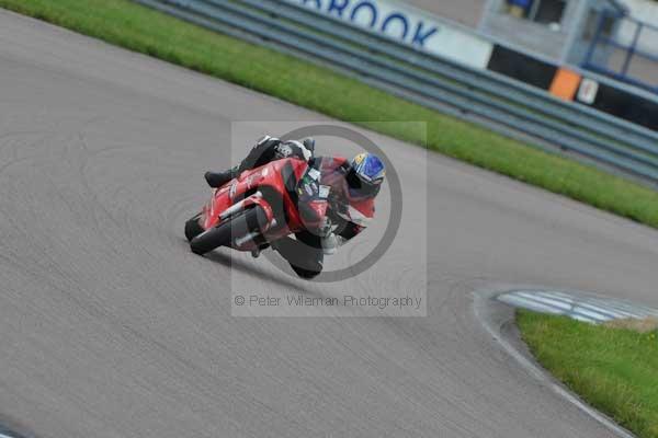 Motorcycle action photographs;Rockingham;Rockingham photographs;event digital images;eventdigitalimages;no limits trackday;peter wileman photography;rockingham corby northamptonshire;trackday;trackday digital images;trackday photos