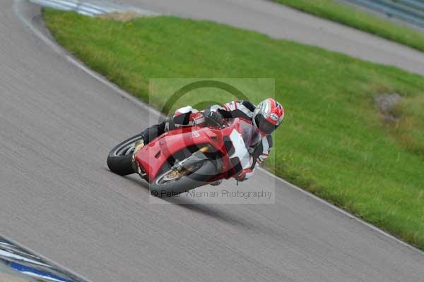 Motorcycle action photographs;Rockingham;Rockingham photographs;event digital images;eventdigitalimages;no limits trackday;peter wileman photography;rockingham corby northamptonshire;trackday;trackday digital images;trackday photos