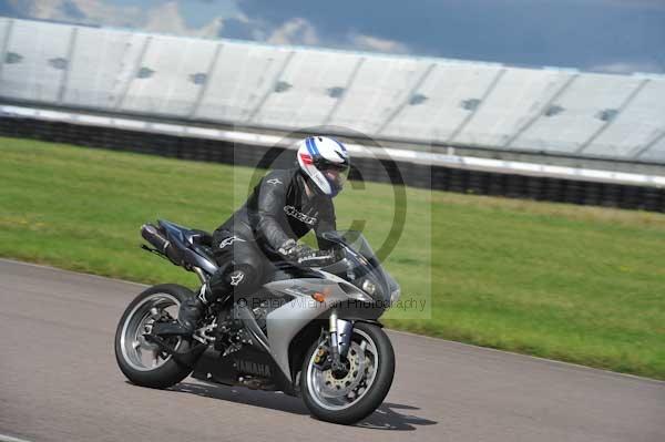 Motorcycle action photographs;Rockingham;Rockingham photographs;event digital images;eventdigitalimages;no limits trackday;peter wileman photography;rockingham corby northamptonshire;trackday;trackday digital images;trackday photos