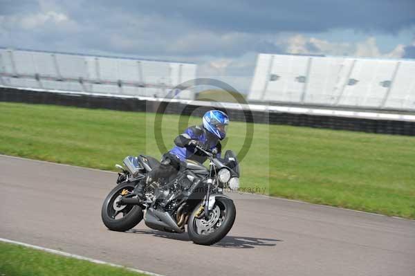 Motorcycle action photographs;Rockingham;Rockingham photographs;event digital images;eventdigitalimages;no limits trackday;peter wileman photography;rockingham corby northamptonshire;trackday;trackday digital images;trackday photos