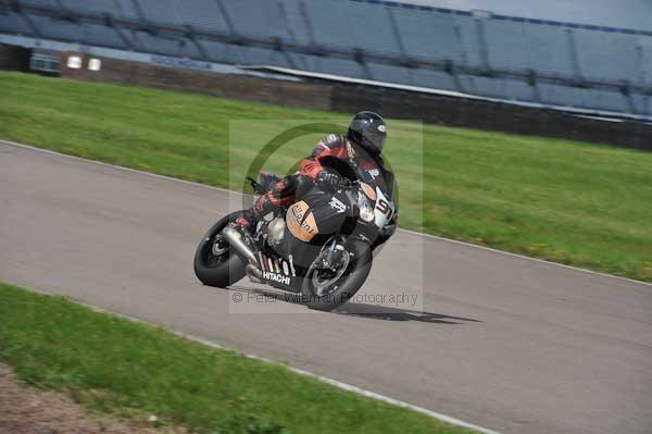 Motorcycle action photographs;Rockingham;Rockingham photographs;event digital images;eventdigitalimages;no limits trackday;peter wileman photography;rockingham corby northamptonshire;trackday;trackday digital images;trackday photos