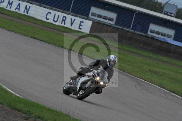 Motorcycle action photographs;Rockingham;Rockingham photographs;event digital images;eventdigitalimages;no limits trackday;peter wileman photography;rockingham corby northamptonshire;trackday;trackday digital images;trackday photos