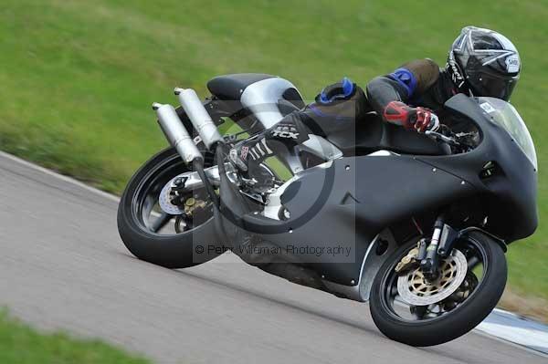Motorcycle action photographs;Rockingham;Rockingham photographs;event digital images;eventdigitalimages;no limits trackday;peter wileman photography;rockingham corby northamptonshire;trackday;trackday digital images;trackday photos