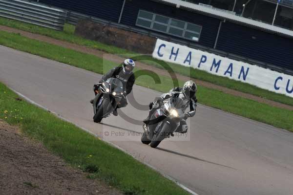 Motorcycle action photographs;Rockingham;Rockingham photographs;event digital images;eventdigitalimages;no limits trackday;peter wileman photography;rockingham corby northamptonshire;trackday;trackday digital images;trackday photos