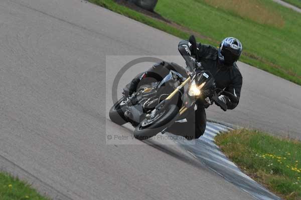 Motorcycle action photographs;Rockingham;Rockingham photographs;event digital images;eventdigitalimages;no limits trackday;peter wileman photography;rockingham corby northamptonshire;trackday;trackday digital images;trackday photos