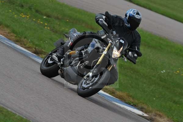 Motorcycle action photographs;Rockingham;Rockingham photographs;event digital images;eventdigitalimages;no limits trackday;peter wileman photography;rockingham corby northamptonshire;trackday;trackday digital images;trackday photos