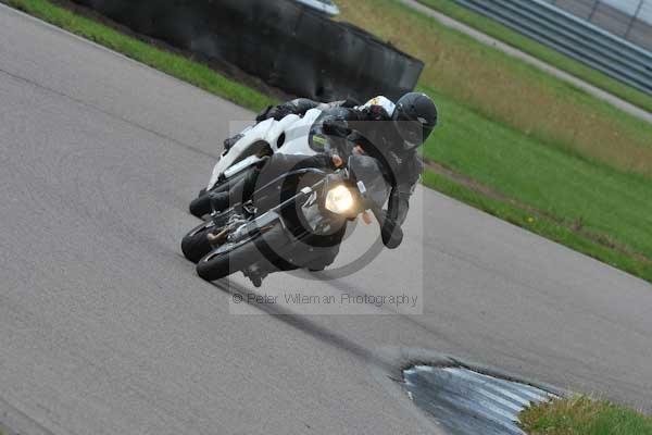 Motorcycle action photographs;Rockingham;Rockingham photographs;event digital images;eventdigitalimages;no limits trackday;peter wileman photography;rockingham corby northamptonshire;trackday;trackday digital images;trackday photos