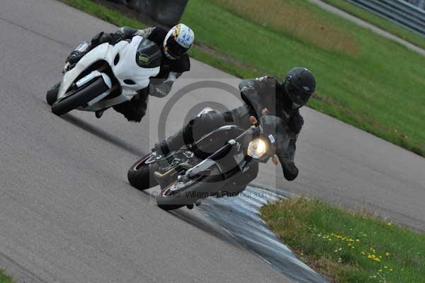 Motorcycle action photographs;Rockingham;Rockingham photographs;event digital images;eventdigitalimages;no limits trackday;peter wileman photography;rockingham corby northamptonshire;trackday;trackday digital images;trackday photos