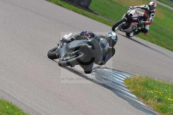 Motorcycle action photographs;Rockingham;Rockingham photographs;event digital images;eventdigitalimages;no limits trackday;peter wileman photography;rockingham corby northamptonshire;trackday;trackday digital images;trackday photos