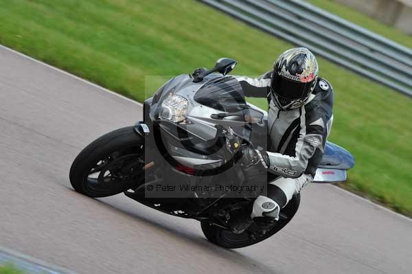 Motorcycle action photographs;Rockingham;Rockingham photographs;event digital images;eventdigitalimages;no limits trackday;peter wileman photography;rockingham corby northamptonshire;trackday;trackday digital images;trackday photos