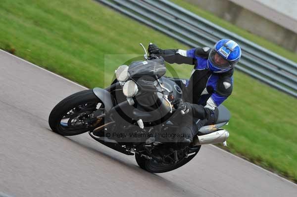 Motorcycle action photographs;Rockingham;Rockingham photographs;event digital images;eventdigitalimages;no limits trackday;peter wileman photography;rockingham corby northamptonshire;trackday;trackday digital images;trackday photos