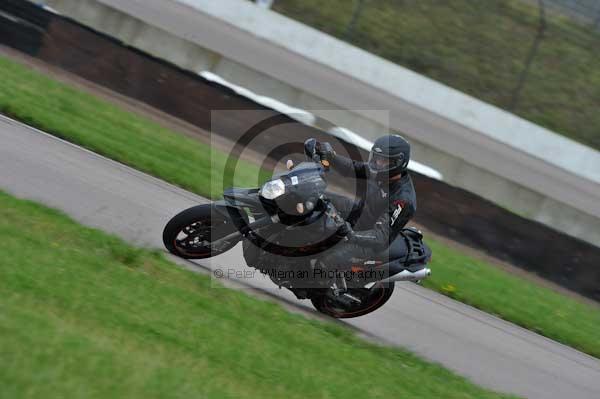 Motorcycle action photographs;Rockingham;Rockingham photographs;event digital images;eventdigitalimages;no limits trackday;peter wileman photography;rockingham corby northamptonshire;trackday;trackday digital images;trackday photos