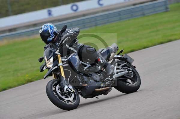Motorcycle action photographs;Rockingham;Rockingham photographs;event digital images;eventdigitalimages;no limits trackday;peter wileman photography;rockingham corby northamptonshire;trackday;trackday digital images;trackday photos
