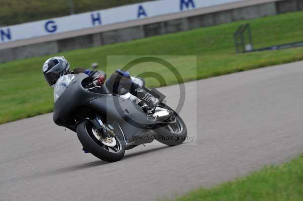 Motorcycle action photographs;Rockingham;Rockingham photographs;event digital images;eventdigitalimages;no limits trackday;peter wileman photography;rockingham corby northamptonshire;trackday;trackday digital images;trackday photos