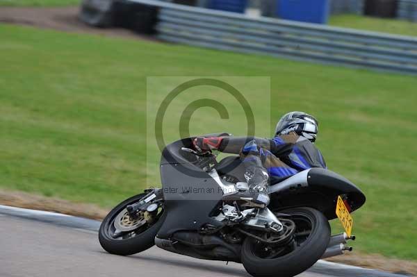 Motorcycle action photographs;Rockingham;Rockingham photographs;event digital images;eventdigitalimages;no limits trackday;peter wileman photography;rockingham corby northamptonshire;trackday;trackday digital images;trackday photos